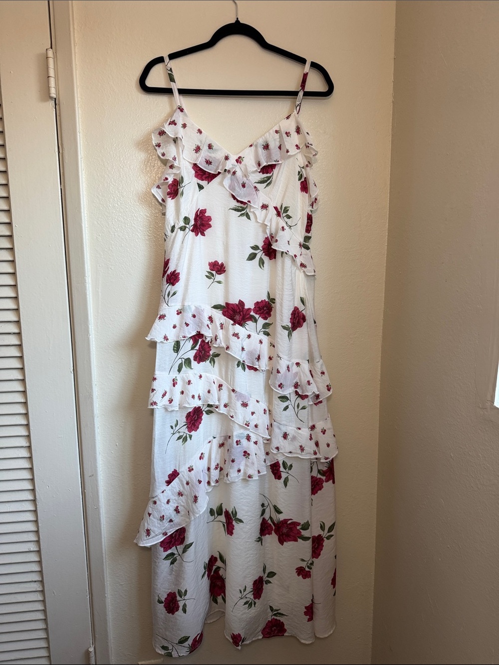 Jessica Simpson Romantic White Maxi Dress w/ Ruffles & Red Floral Print Size XL